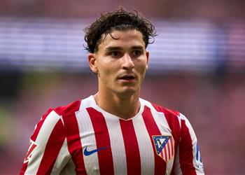 هل يرحل إلى برشلونة موقف جوليان ألفاريز من المشاركة في مباراة أتلتيكو مدريد ومارسيليا وديا