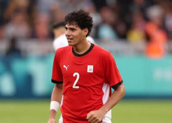 فيديو عمر فايد يصل إيطاليا قبل إجراء الفحوصات الطبية مع فروزينوني