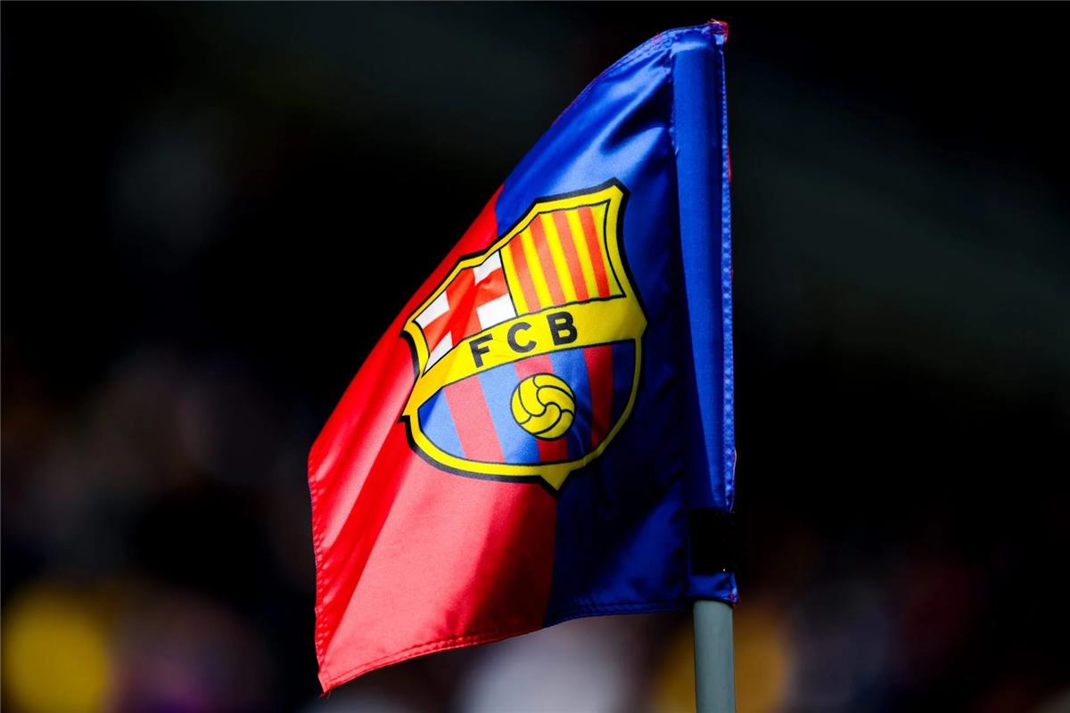 برشلونة يتوصل إلى اتفاق بشأن بيع لاعبه 