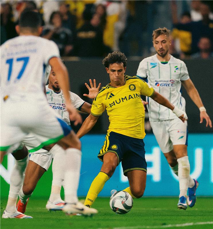 فيديو | تحت أنظار رونالدو.. النصر يسحق الفتح بثلاثية في افتتاح مشواره بالدوري السعودي