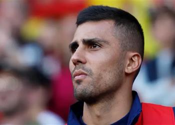 برشلونة يترقب مباراة الأهلي من أجل رودري