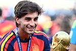 برشلونة يوجه أنظاره إلى الدوري الإنجليزي لتعويض رحيل فيران توريس