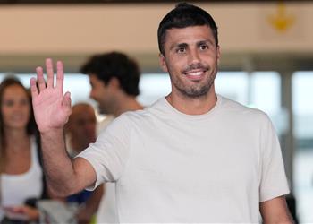 أول تعليق من رودري بعد وصوله إلى برشلونة