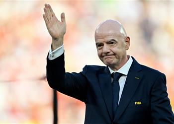 فيفا بطيح بمسؤول بارز بعد انتقاده خطة إنفانتينو بشأن كأس العالم
