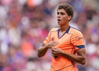 موندو ديبورتيفو حمزة عبد الكريم يتفوق على ليفاندوفسكي وبرشلونة يستعين بنجمي الدوري الإنجليزي لتطويره
