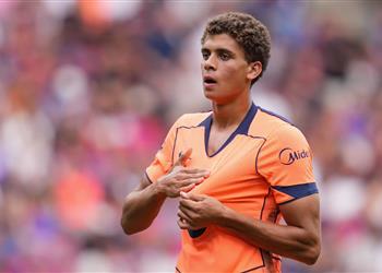 تشكيل برشلونة أمام الأهلي في كأس خوان جامبر موقف حمزة عبد الكريم