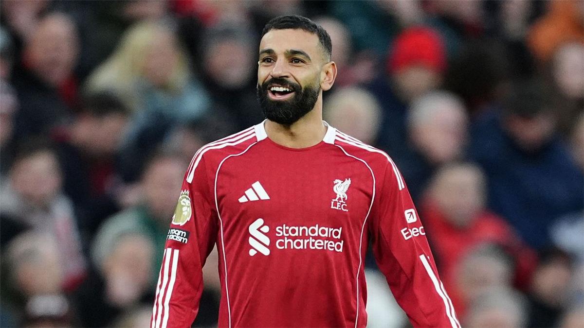 سكاي سبورتس: إيراولا يستقر على بديل محمد صلاح في تشكيل ليفربول 