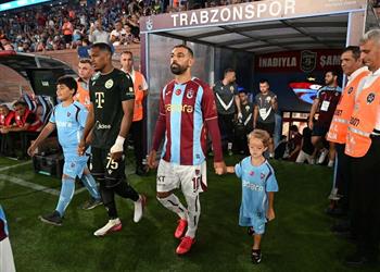 فيديو ماذا قدم محمد صلاح في مباراة طرابزون سبور وفيرينكفاروس بملحق الدوري الأوروبي