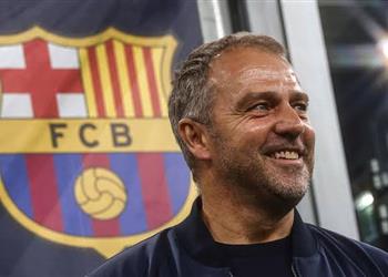 صفقة برشلونة الجديدة تدفع فليك لقرار هام قبل مواجهة إلتشي