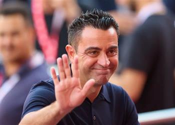 تشافي يستعين بنجم ريال مدريد السابق في منتخب هولندا
