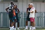 بعد أزمته القديمة.. مورينيو ينصب "طُعمًا" ذكيًا لكشف جاسوس ريال مدريد