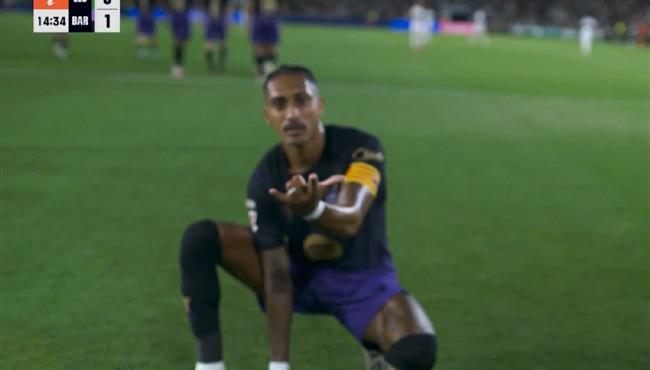 هدف رافينيا في مرمي التشي بالدوري الاسباني