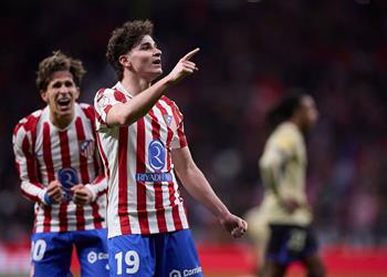 برشلونة يعود إلى هدفه القديم بعد فشل ضم ألفاريز