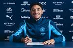 مرموش يختار فريقه المفضل من اللاعبين العرب في الدوري الإنجليزي