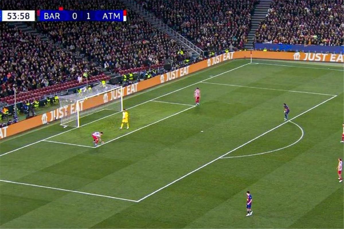 يويفا يتخذ قرارًا نهائيًا بعد لمسة يد بوبيل الشهيرة بمباراة برشلونة وأتلتيكو مدريد 