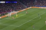 يويفا يتخذ قرارًا نهائيًا بعد لمسة يد بوبيل الشهيرة بمباراة برشلونة وأتلتيكو مدريد