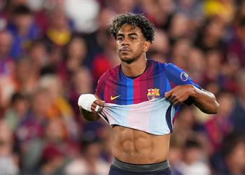 فيديو لامين يامال يثير إزعاج لاعب برشلونة خلال مباراة أتلتيك بلباو