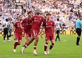 لاعب ليفربول يطلب السماح برحيله إلى فالنسيا