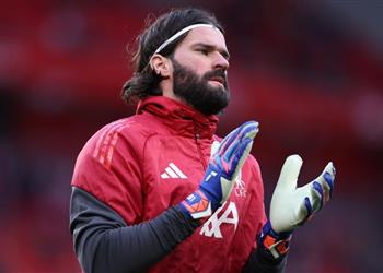 ليفربول يمهد الطريق لرحيل أليسون ويحسم صفقة جديدة