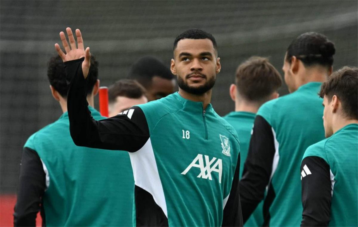 ليفربول يرد على عرض مانشستر سيتي لضم جاكبو