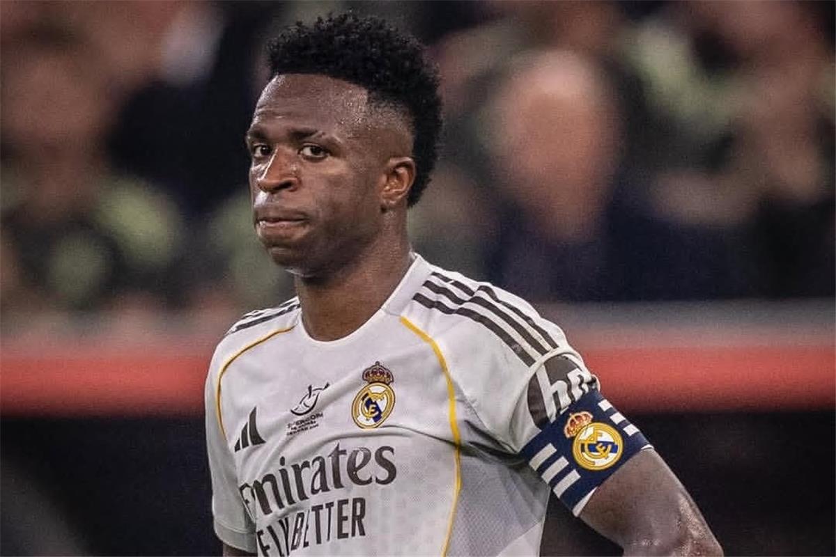 ريال مدريد يقدم عرضًا أخيرًا لتجديد عقد فينيسيوس جونيور 