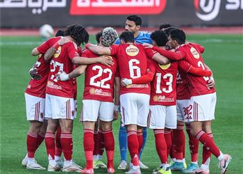 فياريال يضع عينه على نجم الأهلي لتعزيز صفوفه