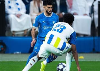 فيديو | الهلال يهزم الغرافة في دوري أبطال آسيا بمباراة الكروت الحمراء