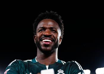 فينيسيوس جونيور يحذر أتلتيكو مدريد بعد تراجع أدائه أمام إلتشي