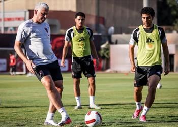 وائل جمعة يكافئ لاعبي الأهلي بعد الفوز على أبو قير للأسمدة