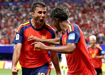 رغم فوزه بجائزة الفيفا لامين يامال يصدم رودري ويختار أفضل لاعب في كأس العالم