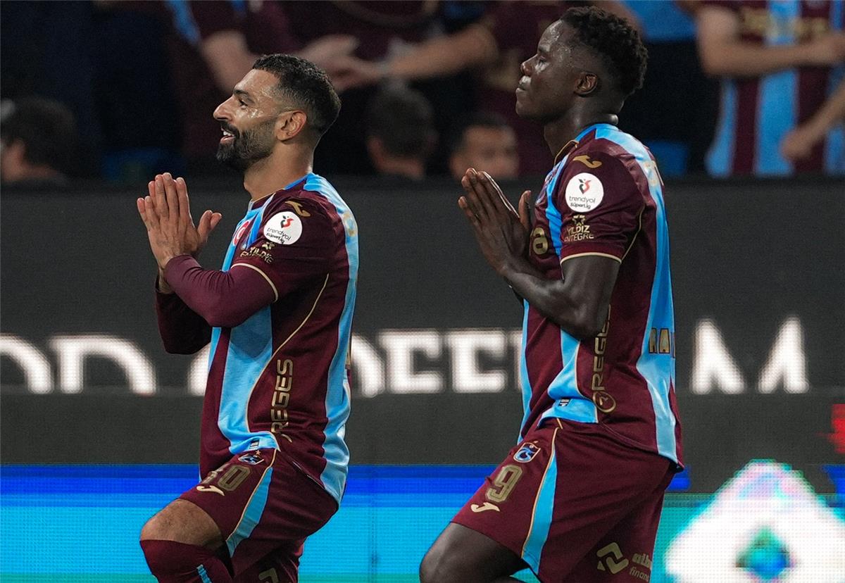 فيديو | ماذا قدم محمد صلاح في مباراة طرابزون سبور وجالطة سراي بـ الدوري التركي؟