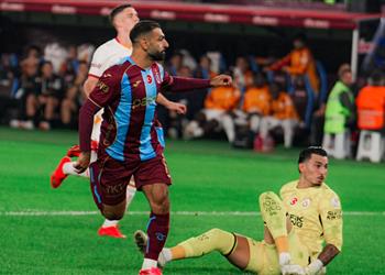 مثالي تقييم محمد صلاح بعد الهاتريك في مباراة طرابزون سبور وجالطة سراي