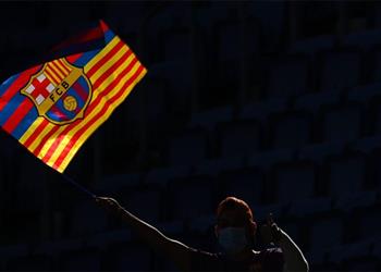 صورة إصابة خطيرة للاعب برشلونة الجديد