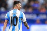 سكالوني يختار لاعبًا غير متوقع لخلافة ميسي في "القميص 10"