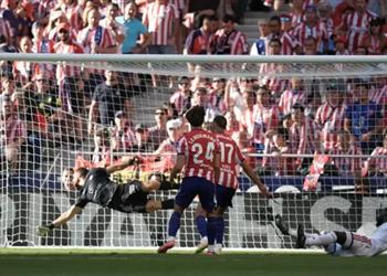 لم تستوجب الطرد ردود أفعال لاعبي أتلتيكو مدريد على الجدل التحكيمي أمام ريال مدريد