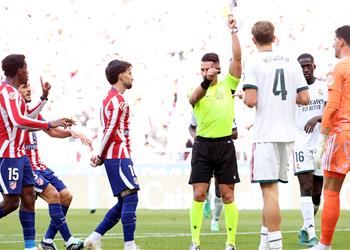 آس: لجنة الحكام اعترفت بضرورة طرد لاعب أتلتيكو مدريد أمام ريال مدريد