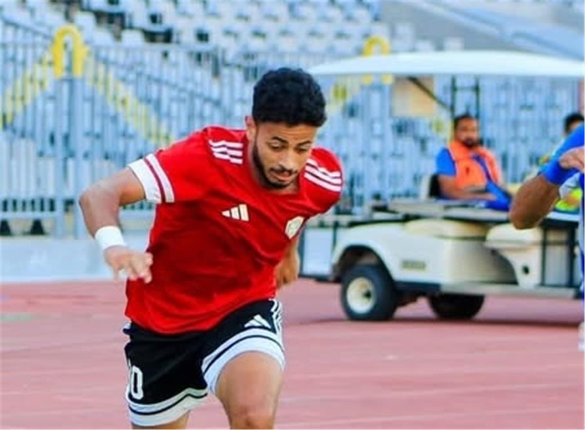 محمد عاطف: الزمالك فاجأني بإعارتي موسمين.. وجون إدوارد تجاهل اتصالاتي