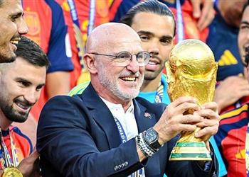 رسمي ا دي لا فوينتي يجدد عقده مع منتخب إسبانيا