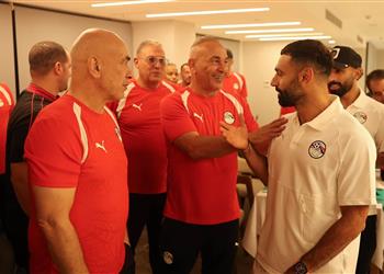 صور لاعبو منتخب مصر يحتفلون بـ حسام وإبراهيم حسن ورسالة من محمد صلاح
