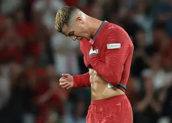 "توقف قبل فوات الأوان".. فيديو | كريستيانو رونالدو يثير غضب جماهير البرتغال أمام ويلز
