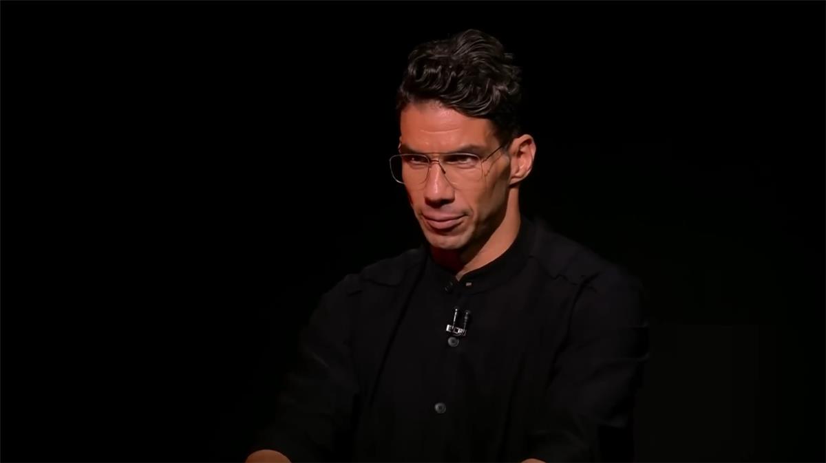 شريف إكرامي يُعلق لأول مرة على أزمة محمد الشناوي: أين مصلحة الأهلي؟