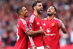 بقميص منتخب مصر.. ظهور لافت لنجم مانشستر يونايتد في الأهرامات 