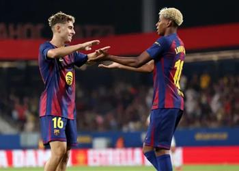 آس: نجم برشلونة يطمح لمواصلة تألقه مع منتخب إسبانيا