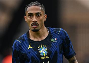 رافينها يثير قلق برشلونة في مباراة البرازيل وأستراليا