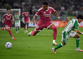 رجل مباراة ريال مدريد وريال بيتيس في الدوري الإسباني