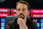 المدير الرياضي لفينورد: لا نشعر بالتوتر من برشلونة 