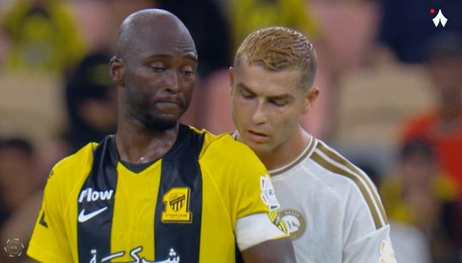 لقطو طريفه من رونالدو في مباراة النصر والاتحاد بالدوري السعودي