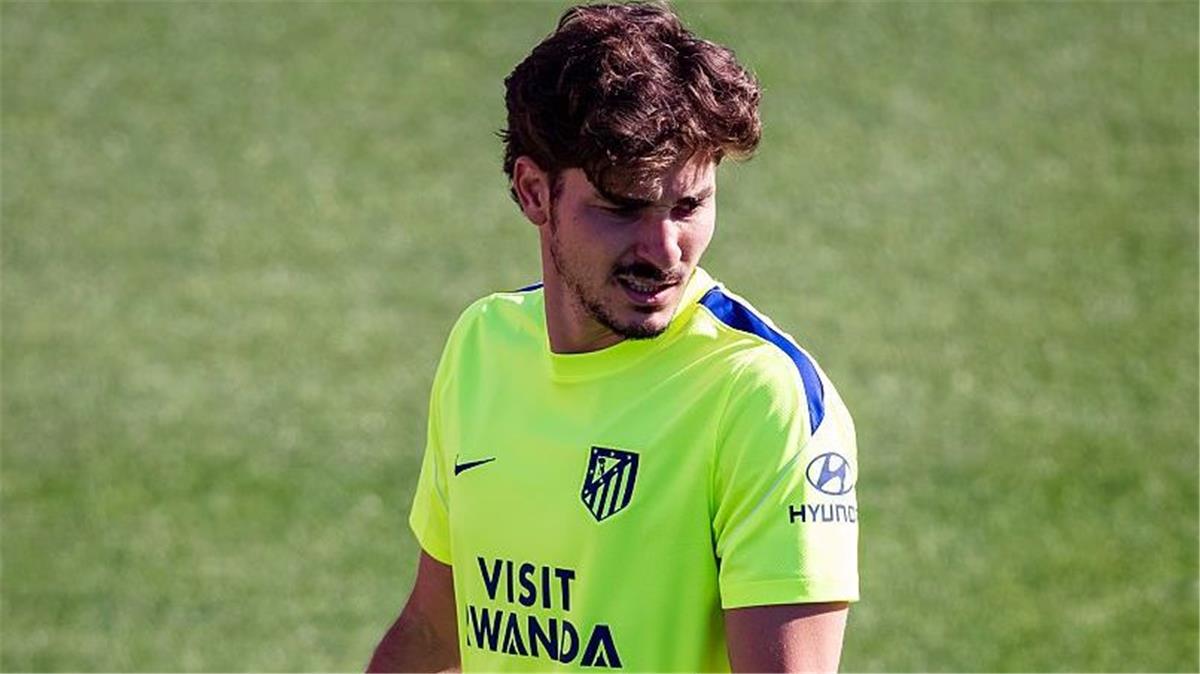 موقف لاعبي أتلتيكو مدريد من ألفاريز بعد الهزيمة أمام أتلتيك بلباو 
