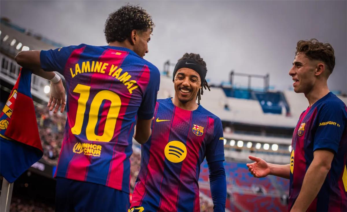 لاعبو برشلونة