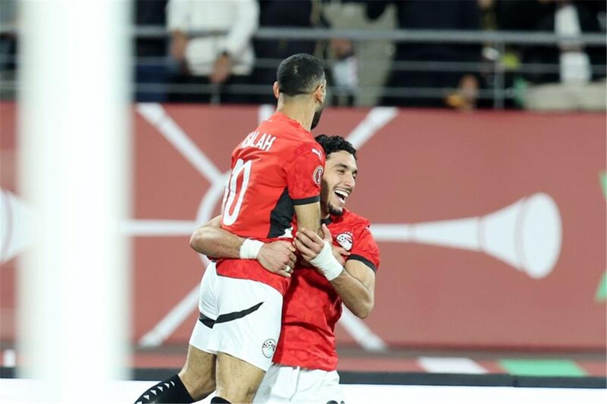 محمد صلاح وعمر مرموش